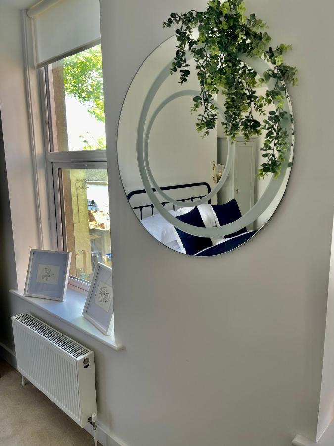 Seaview Flat With Balcony, Spacious 2 Bedroom Worthing Exteriér fotografie