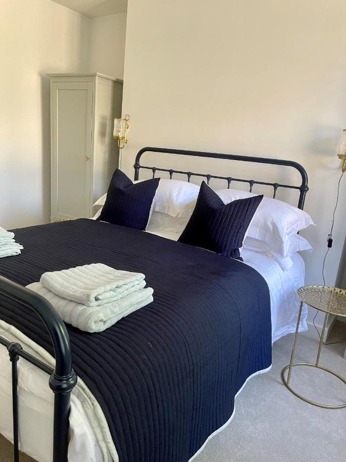 Seaview Flat With Balcony, Spacious 2 Bedroom Worthing Exteriér fotografie