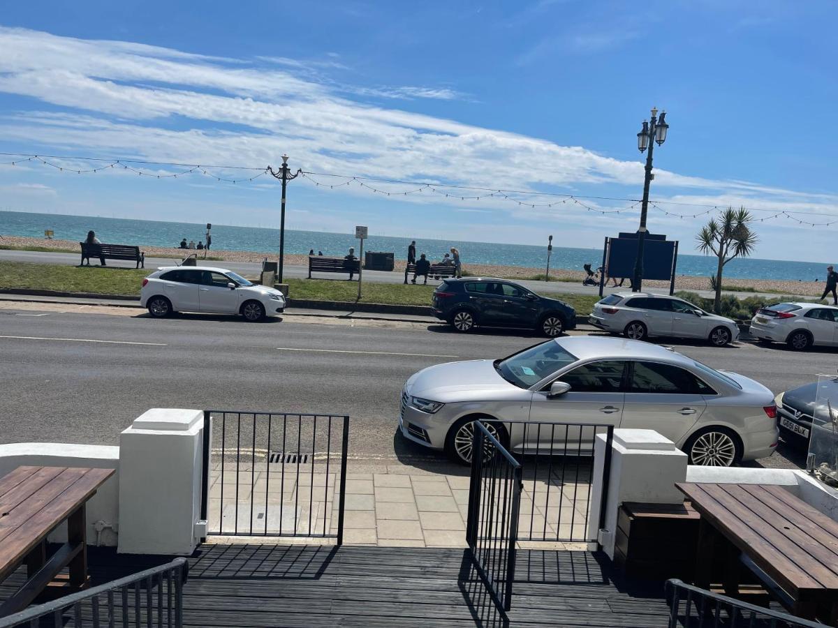 Seaview Flat With Balcony, Spacious 2 Bedroom Worthing Exteriér fotografie