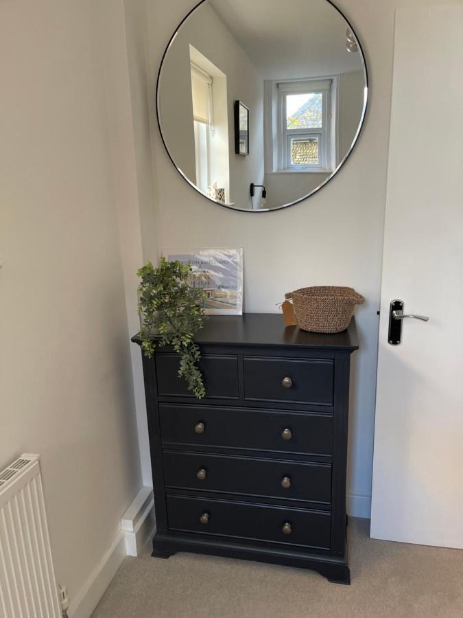 Seaview Flat With Balcony, Spacious 2 Bedroom Worthing Exteriér fotografie