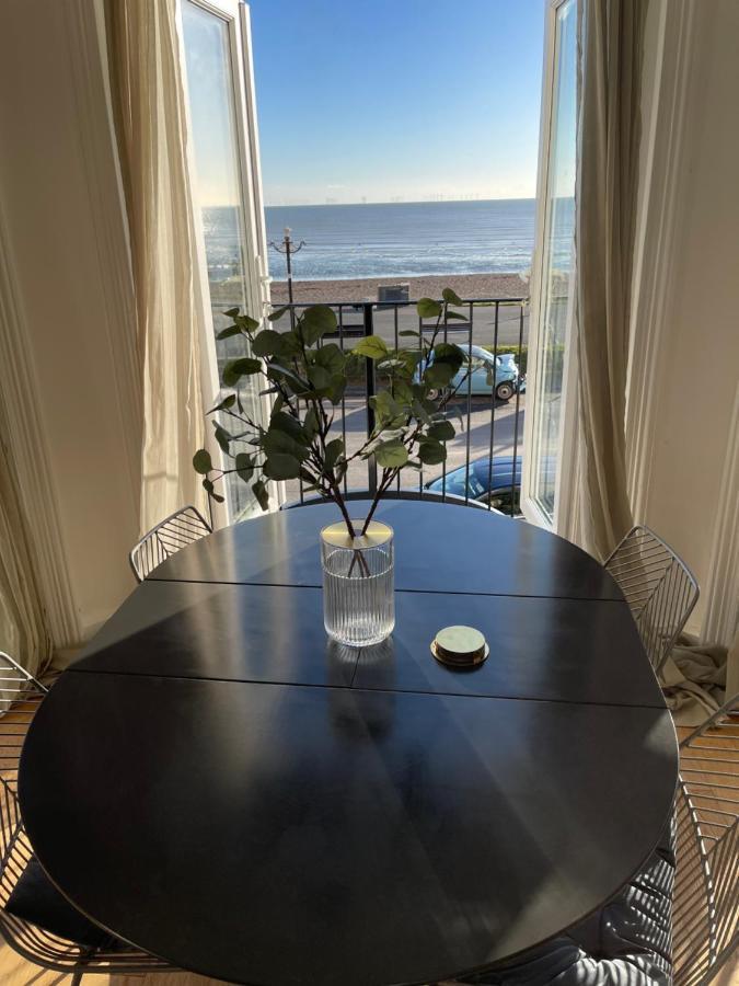 Seaview Flat With Balcony, Spacious 2 Bedroom Worthing Exteriér fotografie